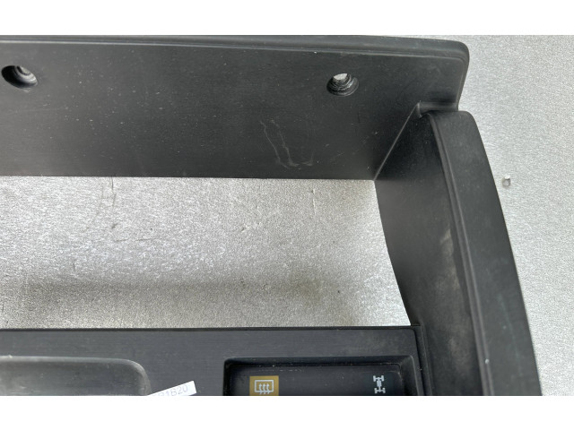 Přístrojová deska Nissan Terrano 1987 6824001G00