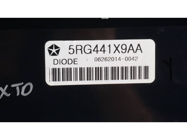 Блок управления климат-контролем 5RG441X9AA   Fiat Freemont