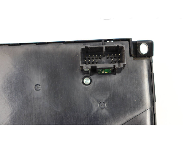 Блок управления климат-контролем 8697155   Volvo V50