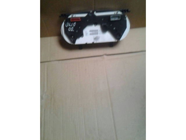 Панель приборов 8200261110 Renault Clio II