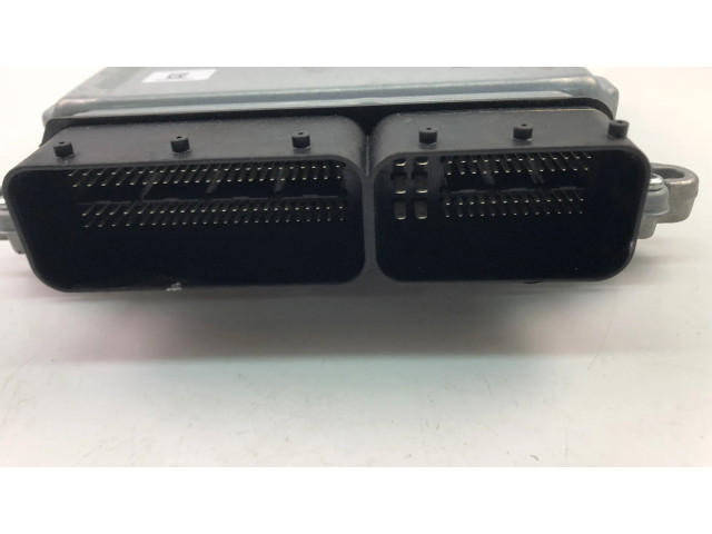 Блок управления двигателя     31336983, 0281018414    Volvo XC70 