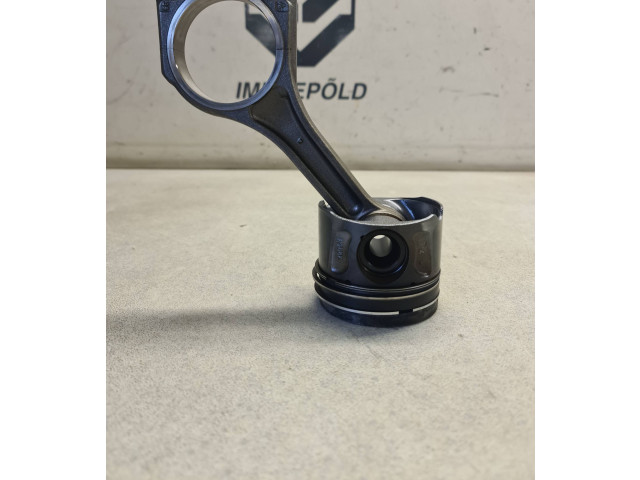 Поршень с шатуном H268X Land Rover Discovery 4 - LR4