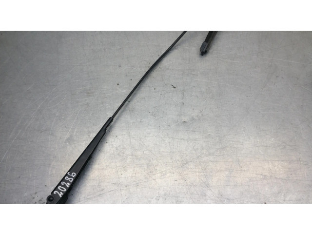 Ножка стеклоочистителей лобового стекла