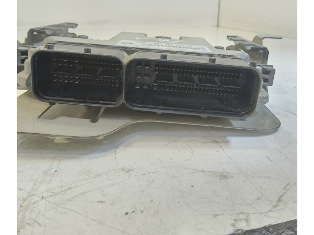 Řídící jednotka 03G906021PD Volkswagen Caddy 2010