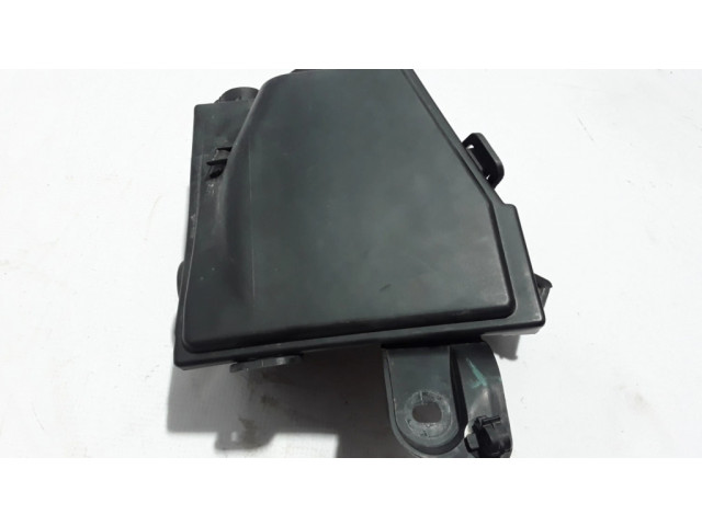 Блок предохранителей 8200790426 Dacia Duster