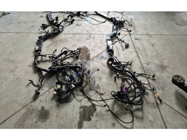 Pojistková skříňka 7P0937548F Volkswagen Touareg II 2013