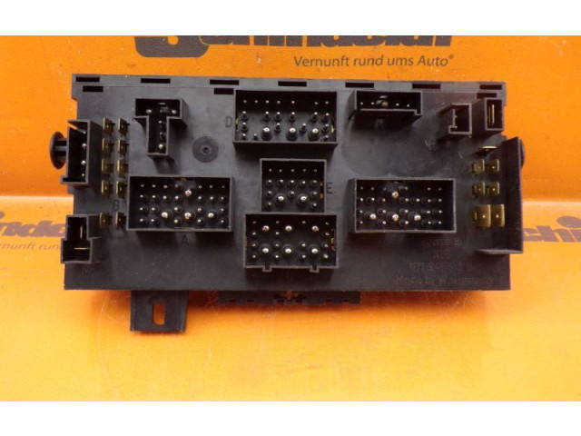 Блок предохранителей 171941813D, 171941813D Volkswagen Golf II