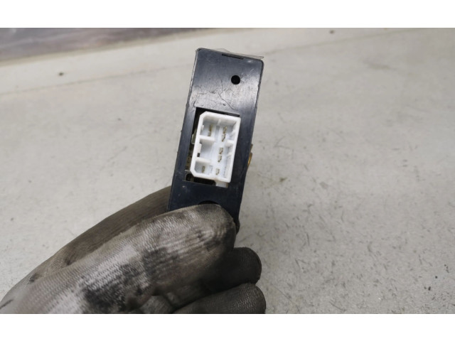 Блок управления GE4T675D2 Mazda 626