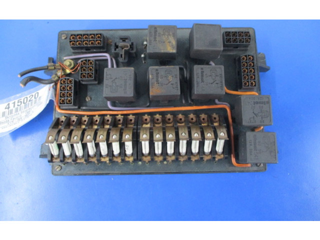 Блок предохранителей 443855109009, 443855109009 Skoda Favorit (781)