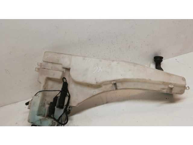 Бачок оконной жидкости