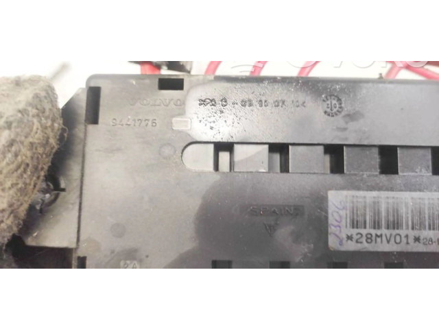 Блок предохранителей  9441776   Volvo XC90    