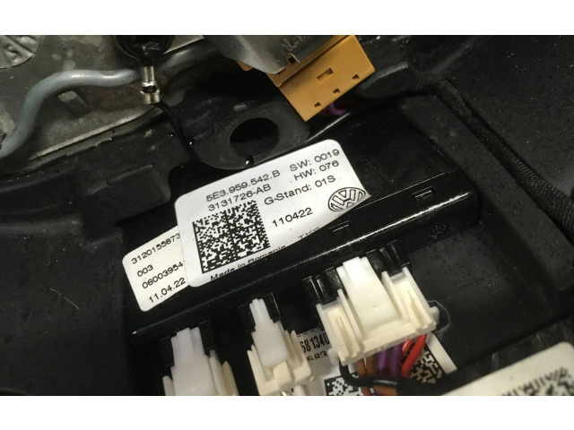 Руль Skoda Karoq  2017 -  года       