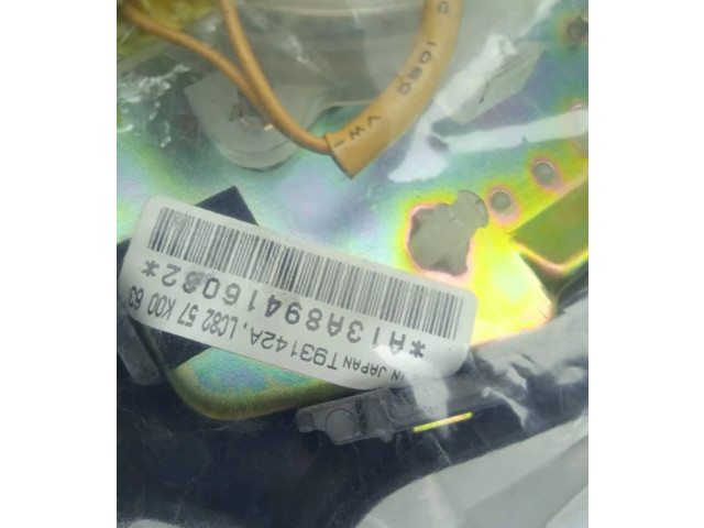 Подушка безопасности двери LC8257K0063, LC8257K0063 Mazda MPV II LW