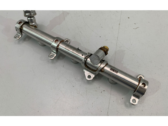 Топливная рампа 06M133316L Audi A5