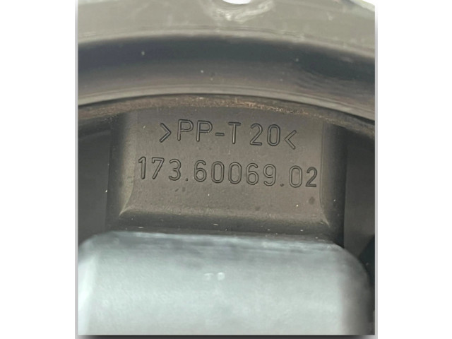 Вентилятор печки 1736006902 Mitsubishi Colt