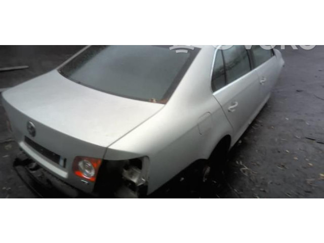 Зеркало электрическое        Volkswagen Jetta V  2005 - 2010 года   