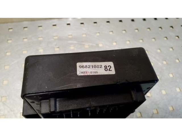 Pojistková skříňka 96821082 Chevrolet Captiva 2007