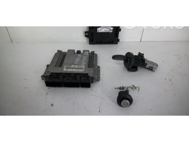 Комплект блоков управления 237104128R   Dacia Sandero