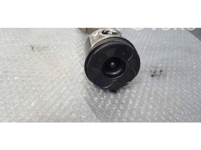  Поршень    Volkswagen PASSAT  