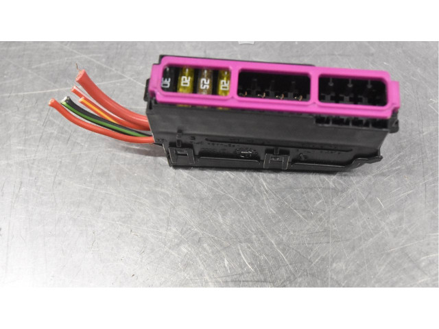 Блок предохранителей    Audi A6 S6 C8 4K    