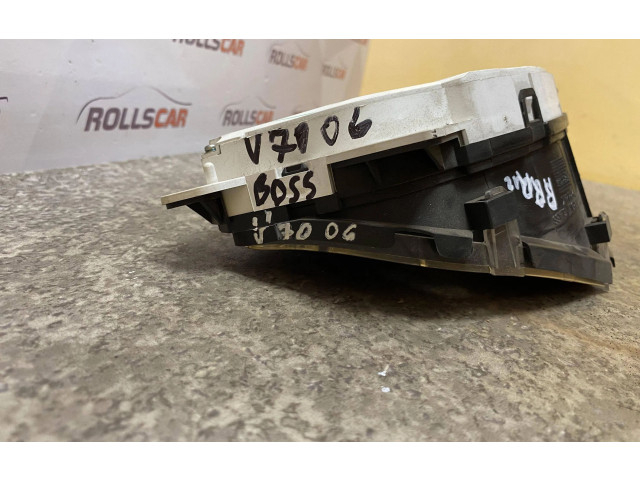 Панель приборов 30746112, 8673802   Volvo V70       