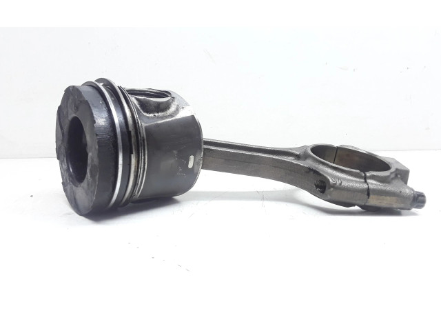  Поршень с шатуном D5244T10   Volvo V70  