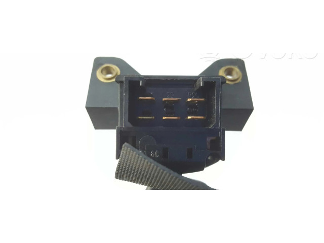 Ручка стеклоочистителей 1363016, 01837727 Volvo 740