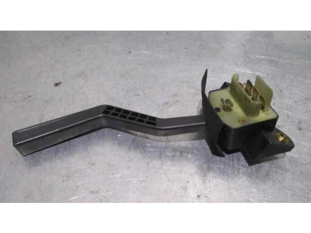 Ручка стеклоочистителей 1363016   Volvo 940