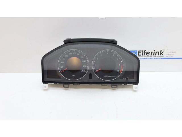 Панель приборов 31270898, 31270898   Volvo V70       