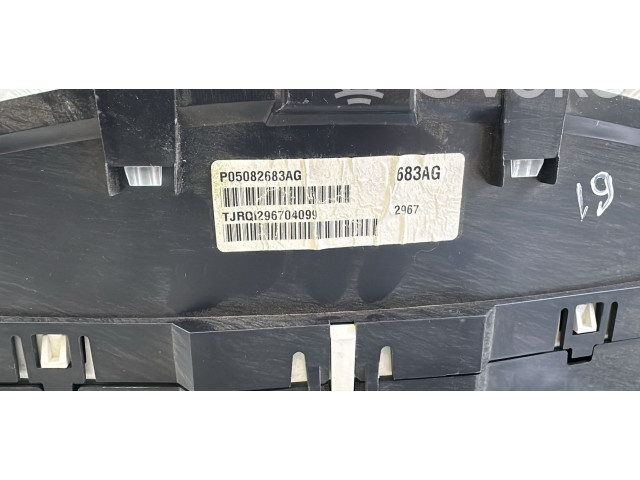 Přístrojová deska Chrysler Grand Voyager V 2011 P05082683AG