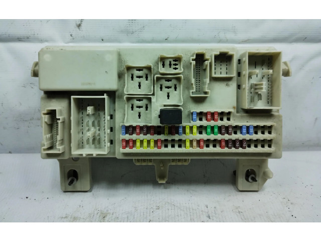 Pojistková skříňka Řídící jednotka BSM 519050058 Mazda 3 I 2008