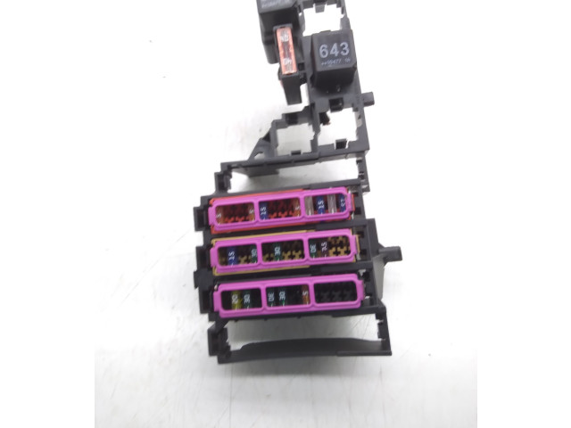 Блок предохранителей Audi Q5 SQ5