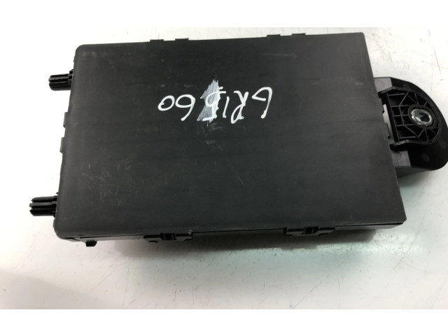 Блок предохранителей 32142591 Volvo XC90