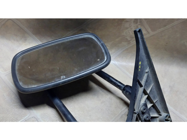 Зеркало (механическое) правое Volkswagen Transporter - Caravelle T4 1991-2003 года