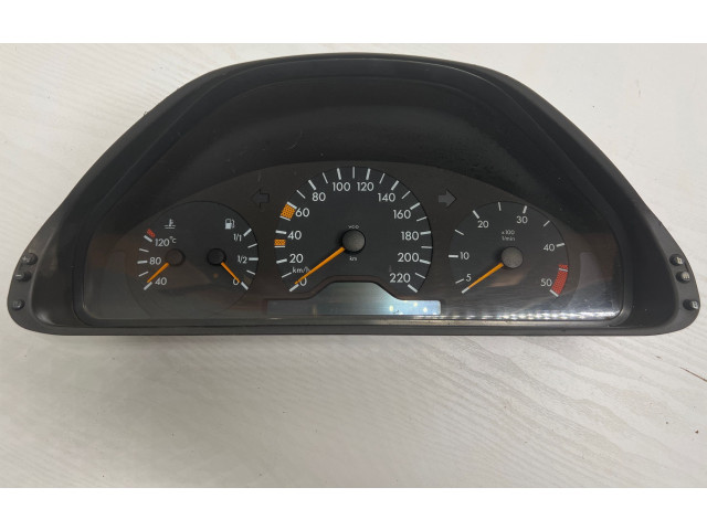 Přístrojová deska Mercedes-Benz E W210 1995 2105401248