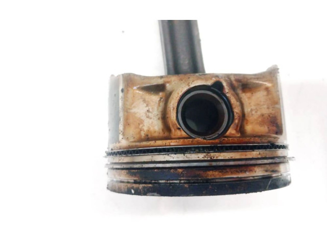  Поршень с шатуном    Volvo XC90  