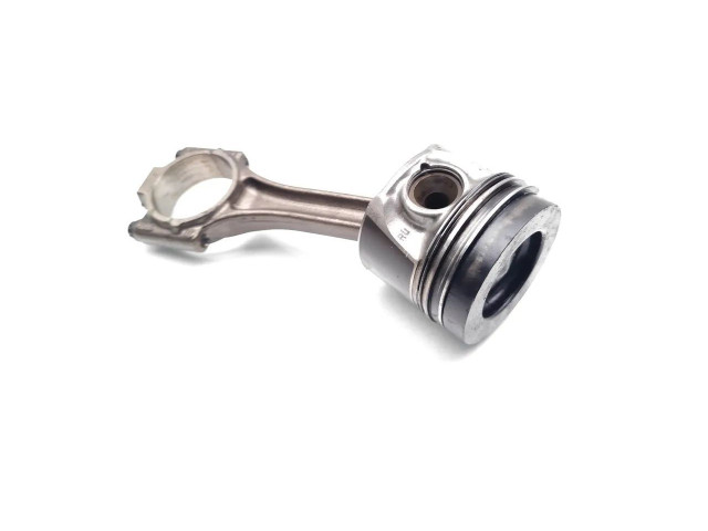  Поршень с шатуном CFWA CFWA  Skoda Fabia Mk2 (5J)  