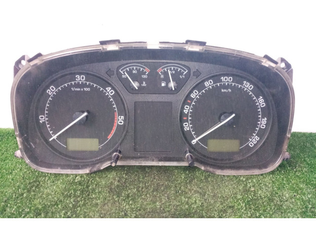 Панель приборов    Skoda Octavia Mk1 (1U)       