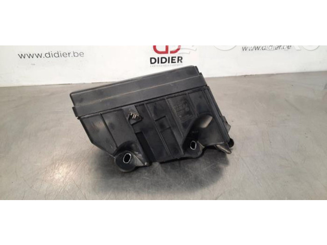 Блок предохранителей 04L907309R Audi A3 S3 8V
