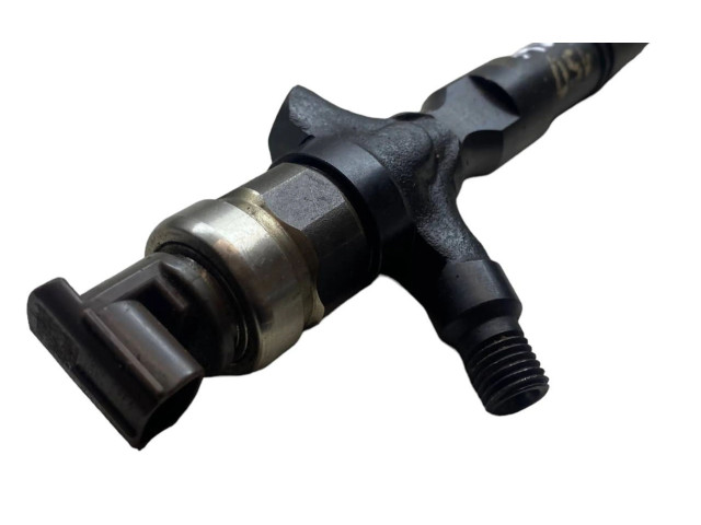 Vstřikovač 2367030400 Toyota Land Cruiser (J150)