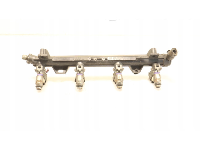 Топливная рампа Volkswagen Golf VI для двигателя CGGA