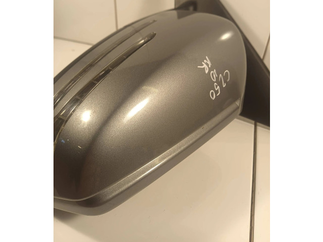 Turbodmychadlo Электрический вентилятор радиаторов A3160441 Mercedes-Benz C W204