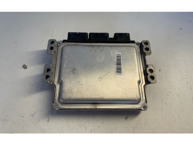 Блок управления двигателя 237100703R, 28304879 Dacia Logan II