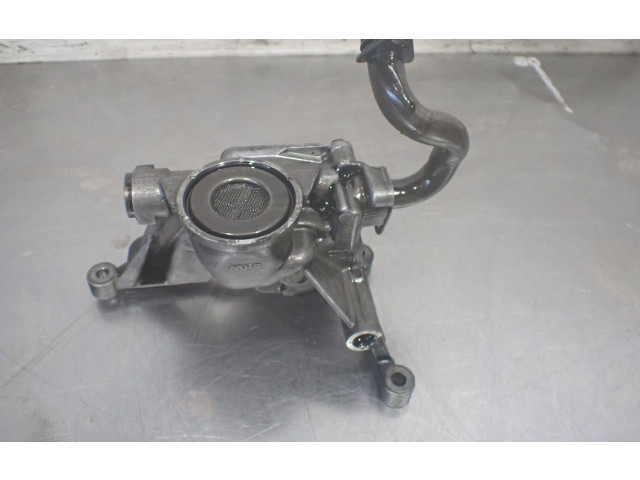 Масляный насос   059115105G  Audi A6 S6 C5 4B 