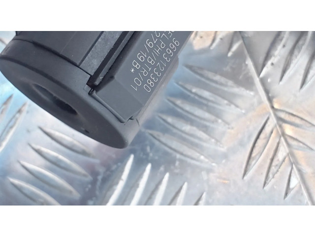 Крестовидная связь оси рулевого колеса