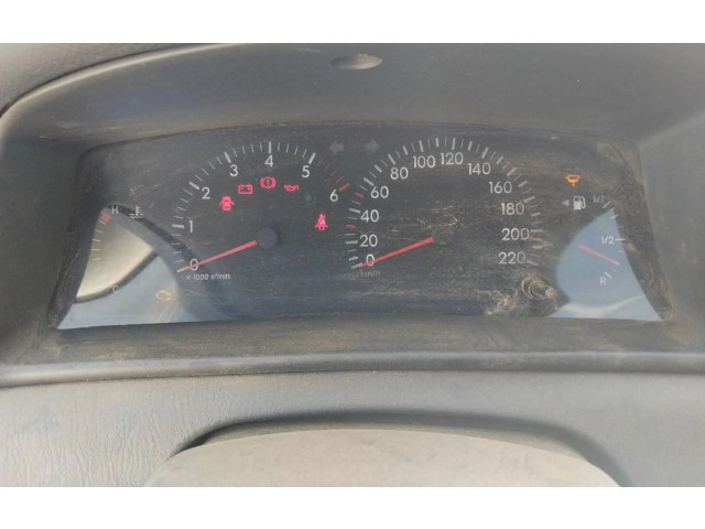 Přístrojová deska Toyota Corolla E20