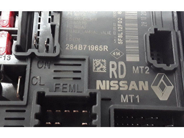 Блок предохранителей 284B71965R Dacia Sandero III