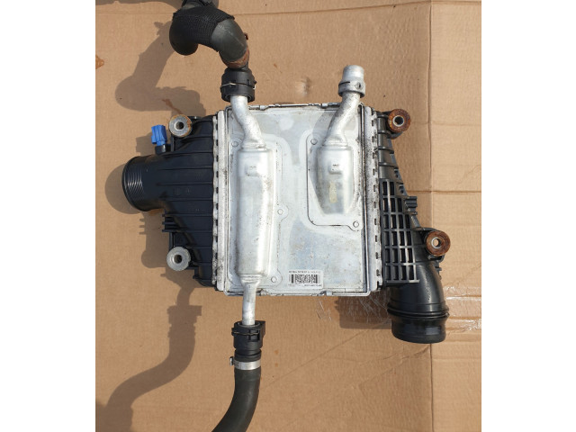 Интеркулер 6K755 Jaguar XE