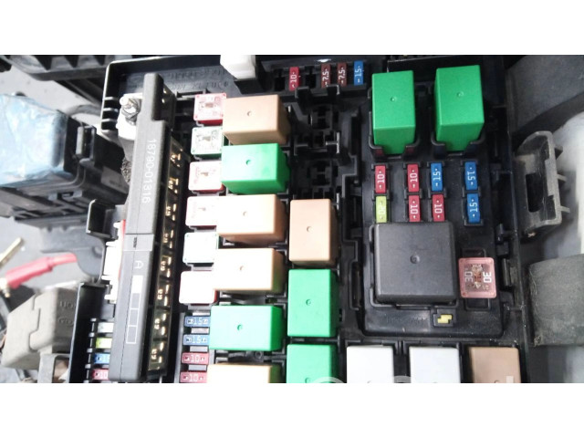 Pojistková skříňka Řídící jednotka BSM    Hyundai ix35 2015