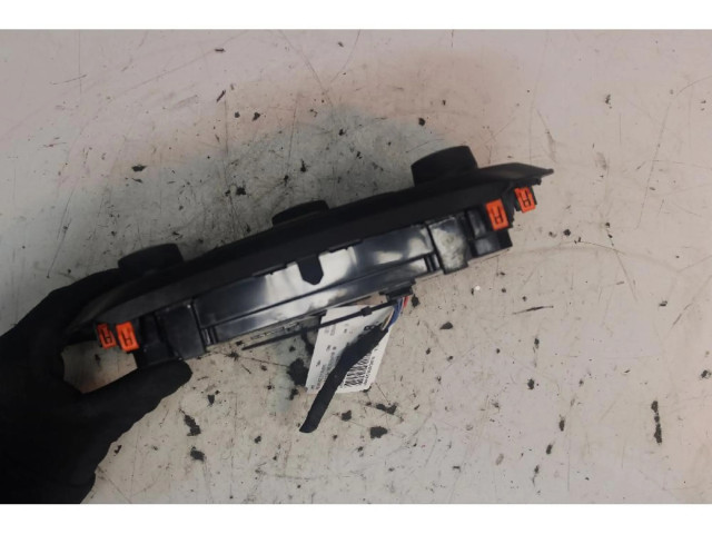 Блок управления климат-контролем Jeep Renegade